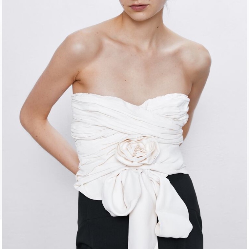 DRAPED CROP TOP